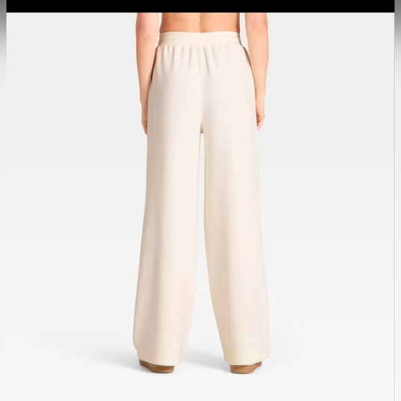 All In Motion Women's Airy Sleek Wide Leg Sweatpants, L - Cream - Picture 2 of 7
